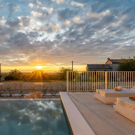 Sella Villa Selina