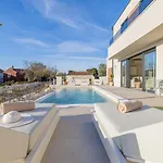 Sella Villa Selina