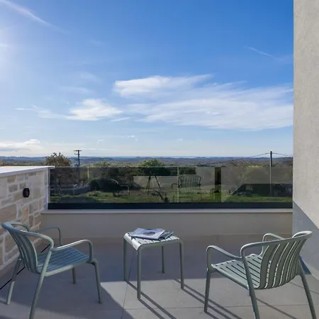 Sella Villa *
