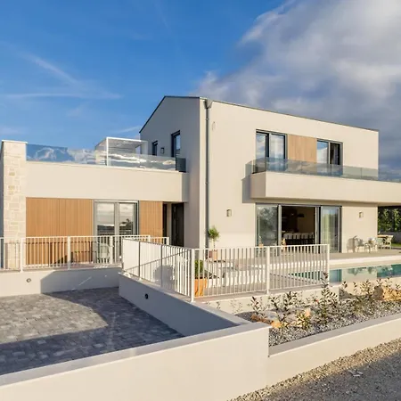Sella Villa Selina